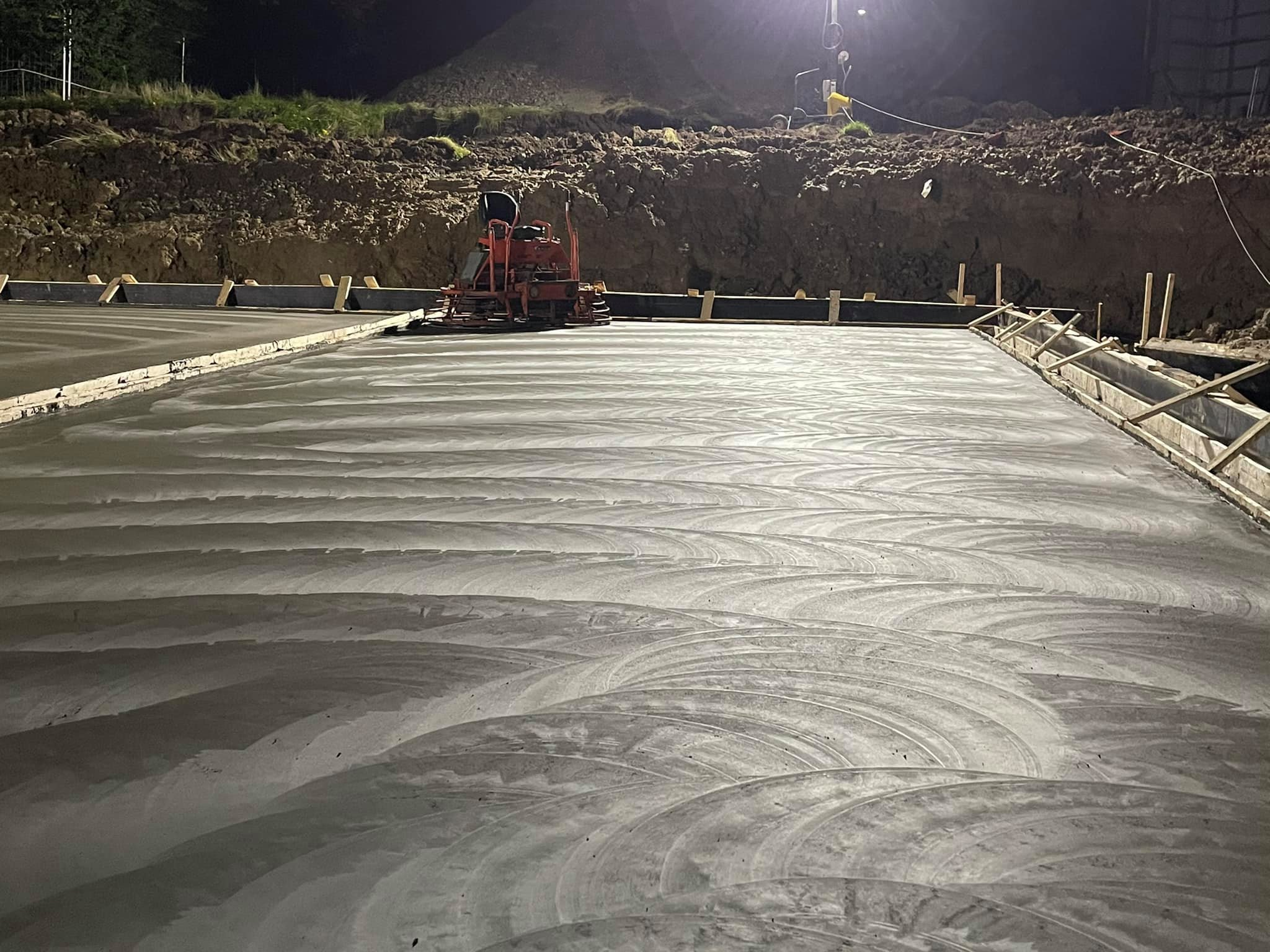 Glittet og pudset industri bygning – færdig resultat